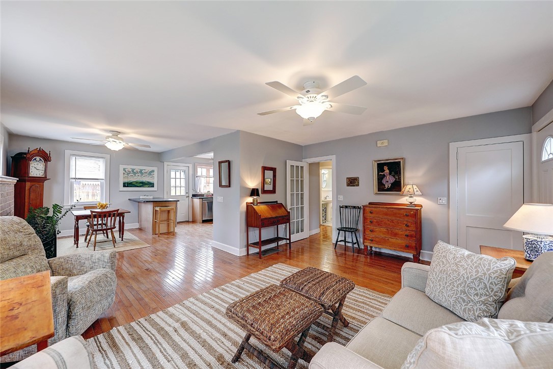 2 Middle Street Barrington, RI 02806 - Photo 4 of 30 Gallery Image 4