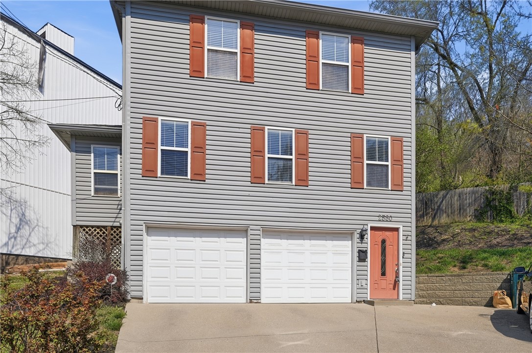 2580 Riverside Drive Cincinnati, OH 45202 - Photo 2 of 35
