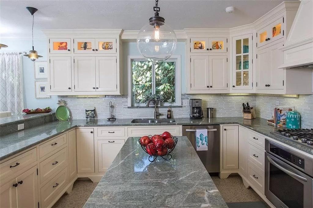 656 Fiddlewood Road Vero Beach, FL 32963 - Photo 13 of 36 Gallery Image 13