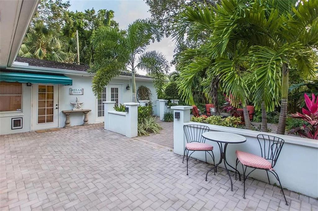 656 Fiddlewood Road Vero Beach, FL 32963 - Photo 3 of 36 Gallery Image 3