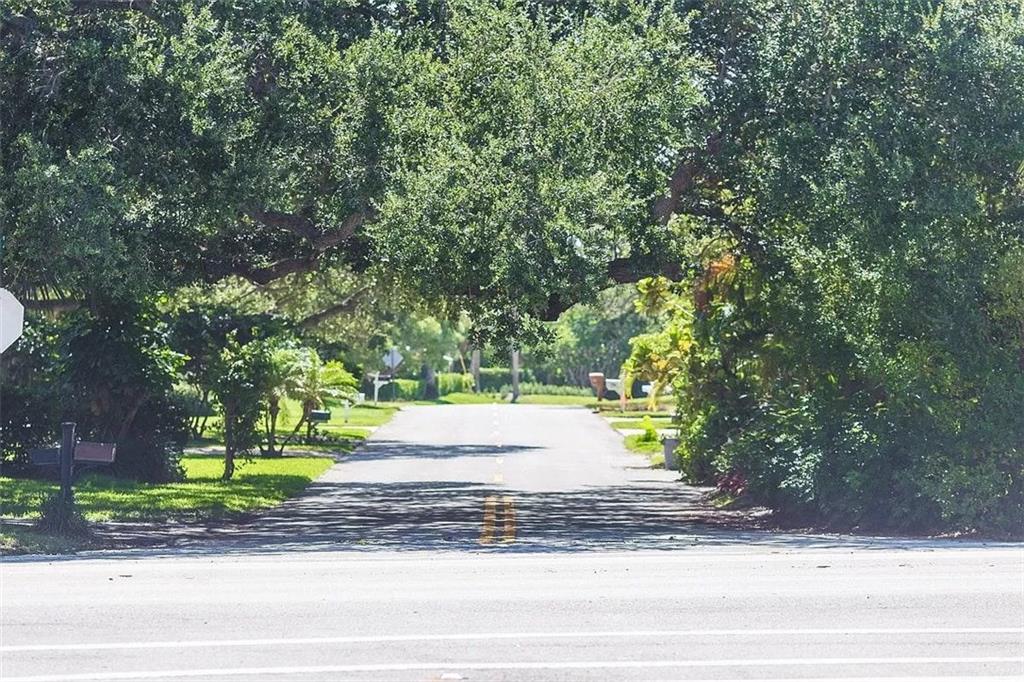 656 Fiddlewood Road Vero Beach, FL 32963 - Photo 34 of 36 Gallery Image 34