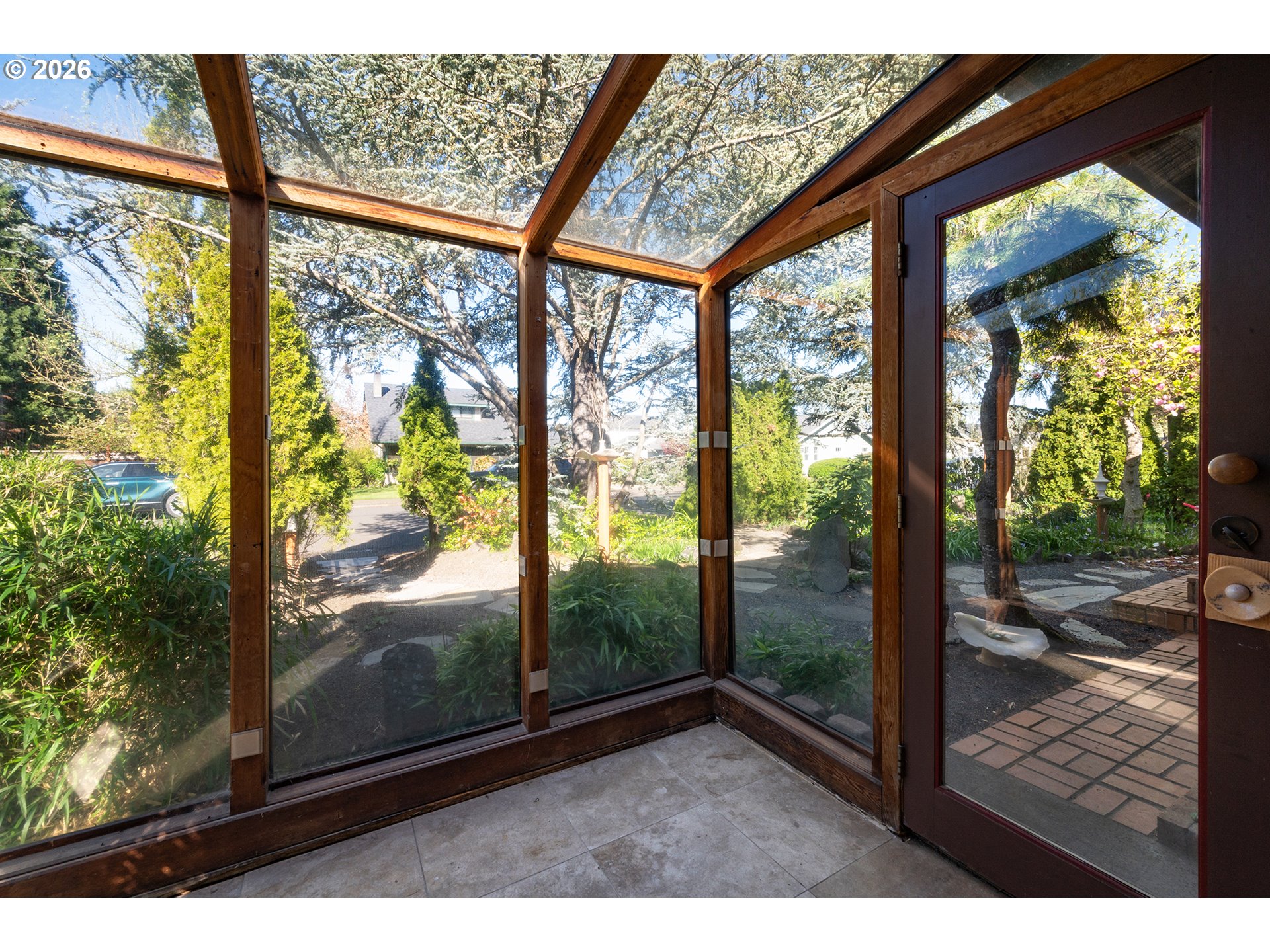 2525 Friendly Street Eugene, OR 97405 - Photo 7 of 48