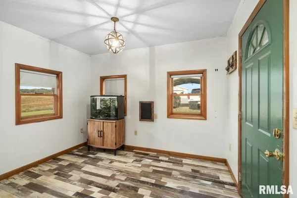 $135,000 | 42 Bowed Tree Road, Stonefort, IL 62987