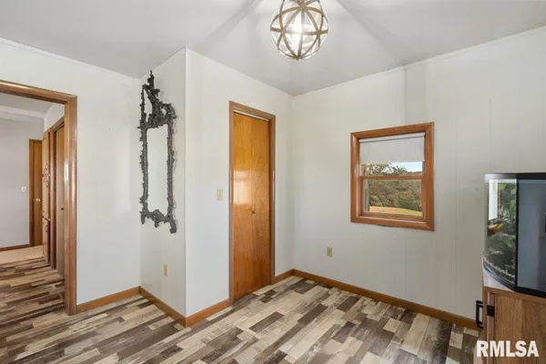 $135,000 | 42 Bowed Tree Road, Stonefort, IL 62987