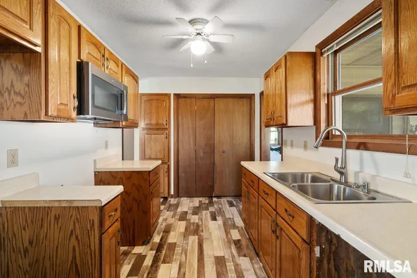 $135,000 | 42 Bowed Tree Road, Stonefort, IL 62987