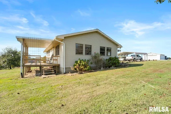 $135,000 | 42 Bowed Tree Road, Stonefort, IL 62987