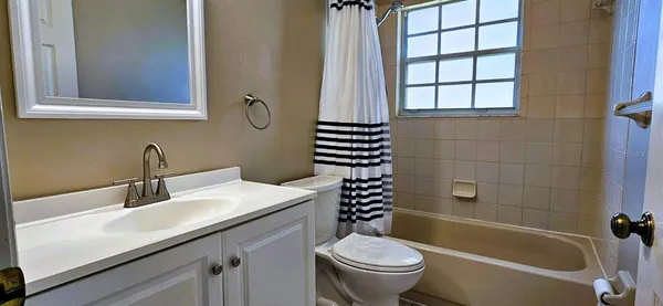 $2,400 | 2700 Penzance Street, Palm Harbor, FL 34684