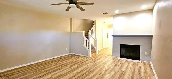 $2,400 | 2700 Penzance Street, Palm Harbor, FL 34684