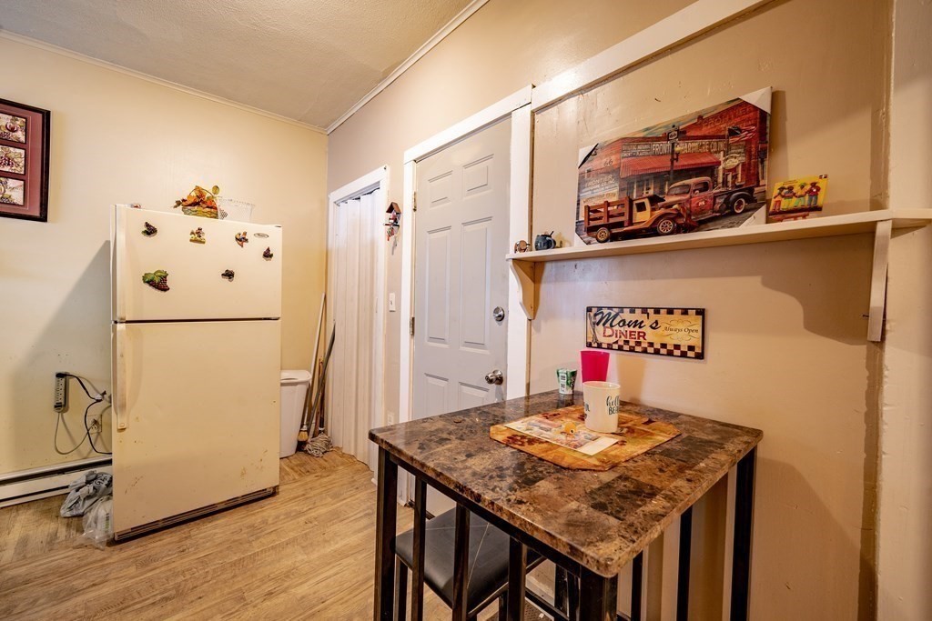 79 Oak Street Springfield, MA 01109 - Photo 5 of 9 Gallery Image 5