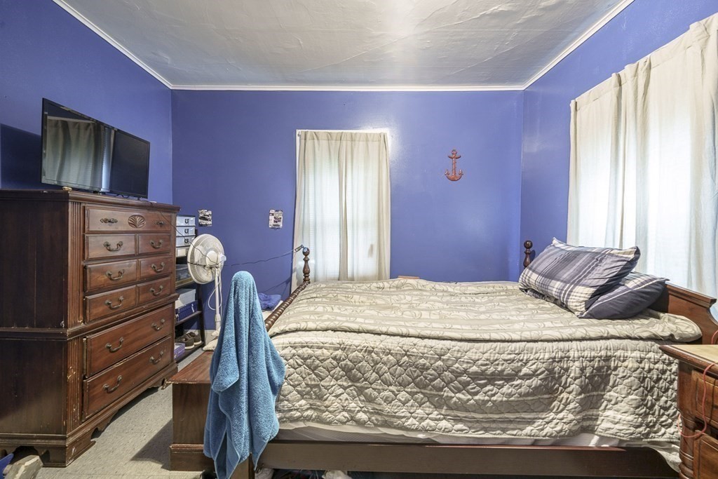 79 Oak Street Springfield, MA 01109 - Photo 7 of 9 Gallery Image 7