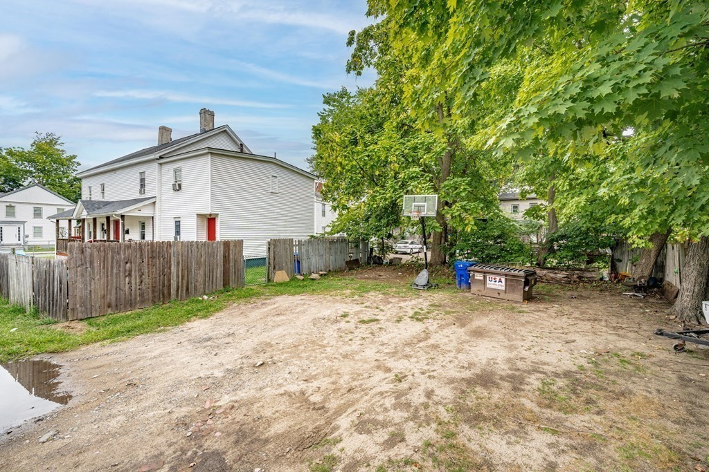 79 Oak Street Springfield, MA 01109 - Photo 9 of 9 Gallery Image 9