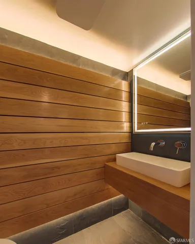 $1,049,000 | 633 Hampshire Street, Unit 5, San Francisco, CA 94110