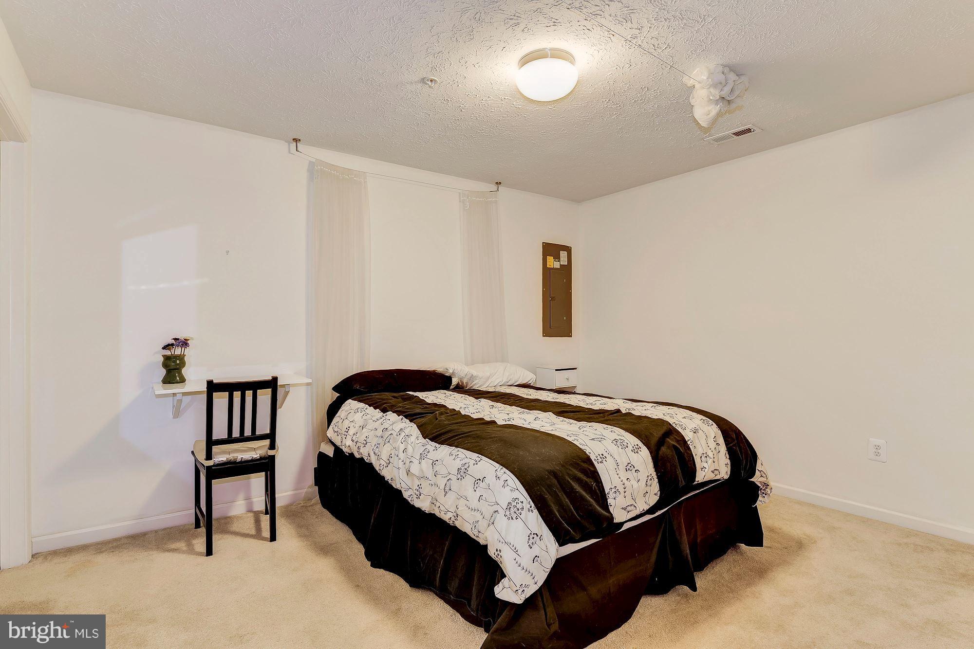 9717 Davison Road Baltimore, MD 21220 - Photo 27 of 30 Den