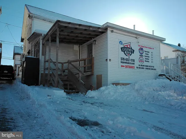 $1,000 | 720 East Main Street, Unit 1, Hegins, PA 17938