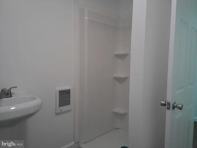 $1,000 | 720 East Main Street, Unit 1, Hegins, PA 17938