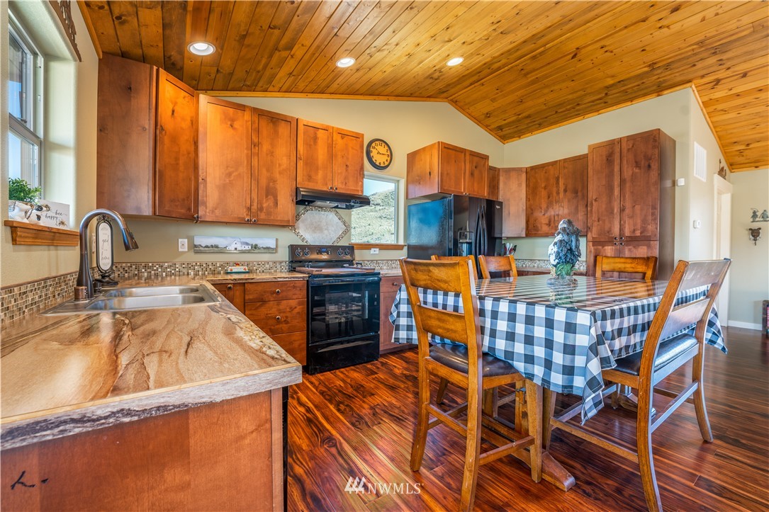 359 Plata Road Brewster, WA 98812 - Photo 7 of 39 Gallery Image 7