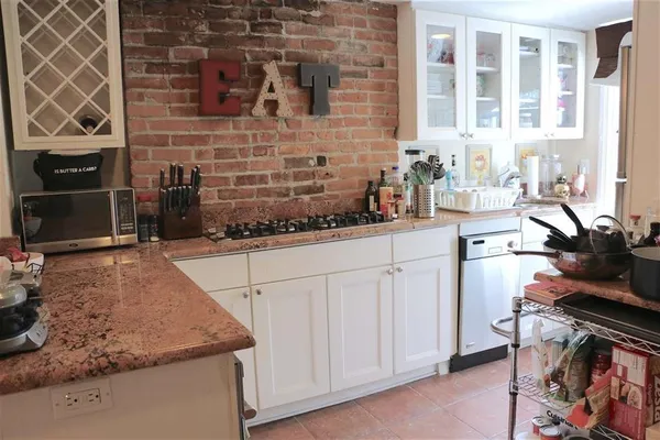 $3,700 | 530 Garden Street, Unit 3, Hoboken, NJ 07030