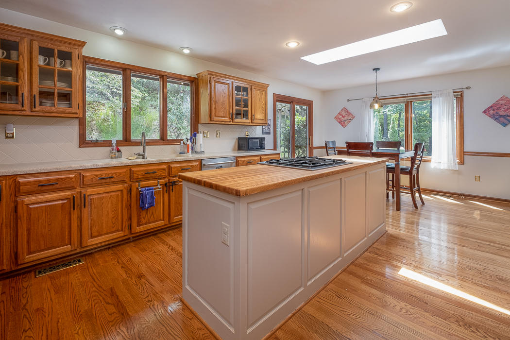 5192 Fox Ridge Road Southwest Roanoke, VA 24018 - Photo 21 of 83 Kitchen