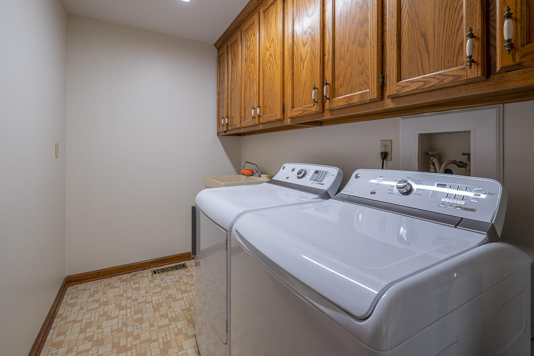 5192 Fox Ridge Road Southwest Roanoke, VA 24018 - Photo 31 of 83 Laundry