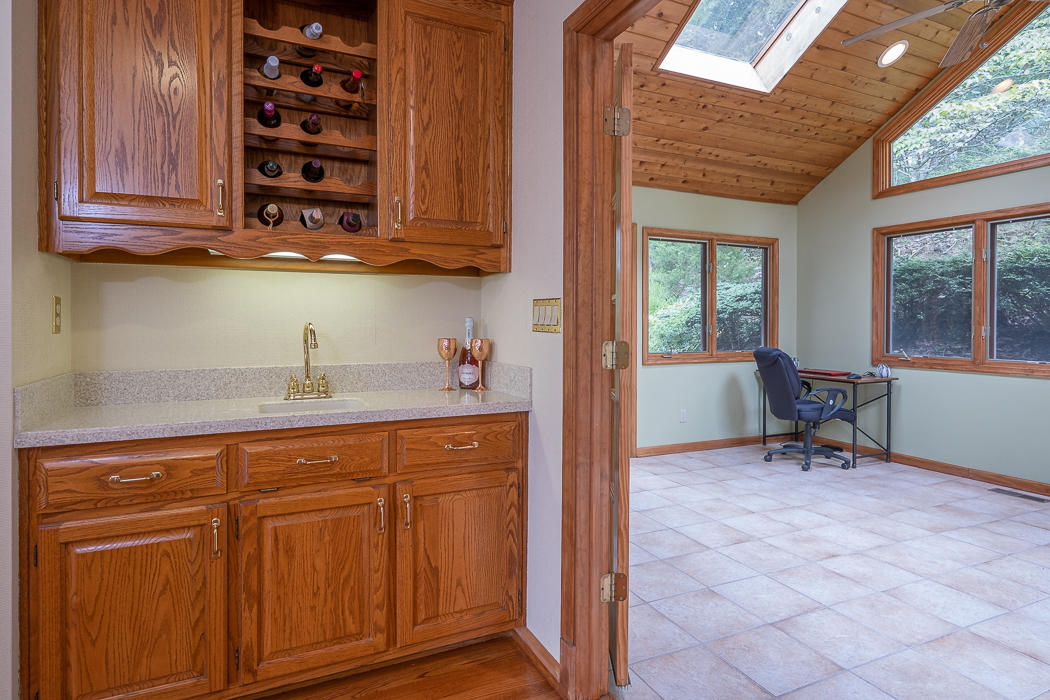 5192 Fox Ridge Road Southwest Roanoke, VA 24018 - Photo 35 of 83 Wet Bar/Sunroom