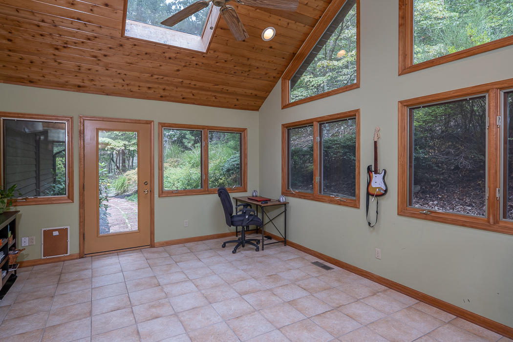 5192 Fox Ridge Road Southwest Roanoke, VA 24018 - Photo 36 of 83 Sunroom