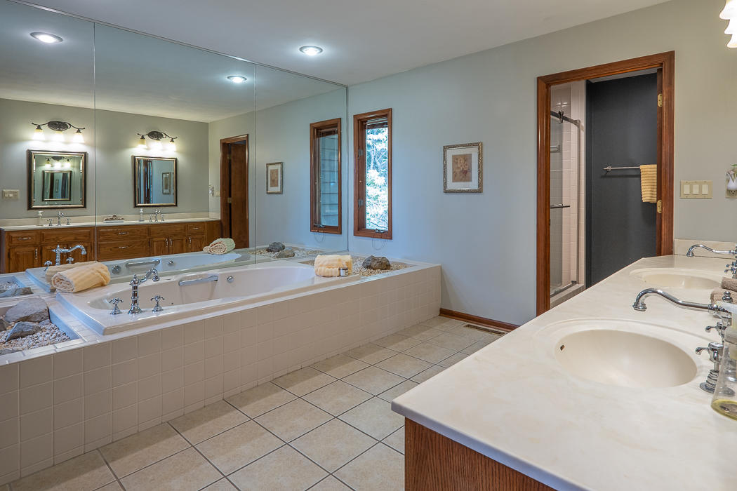 5192 Fox Ridge Road Southwest Roanoke, VA 24018 - Photo 47 of 83 Soak away the day