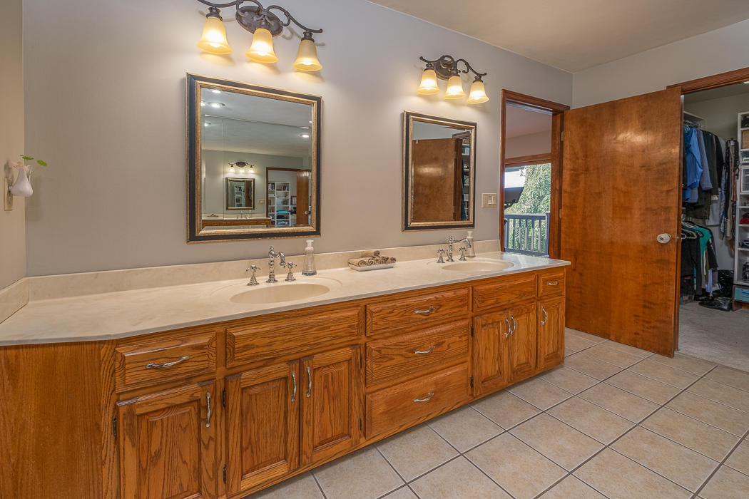 5192 Fox Ridge Road Southwest Roanoke, VA 24018 - Photo 49 of 83 Master Bath
