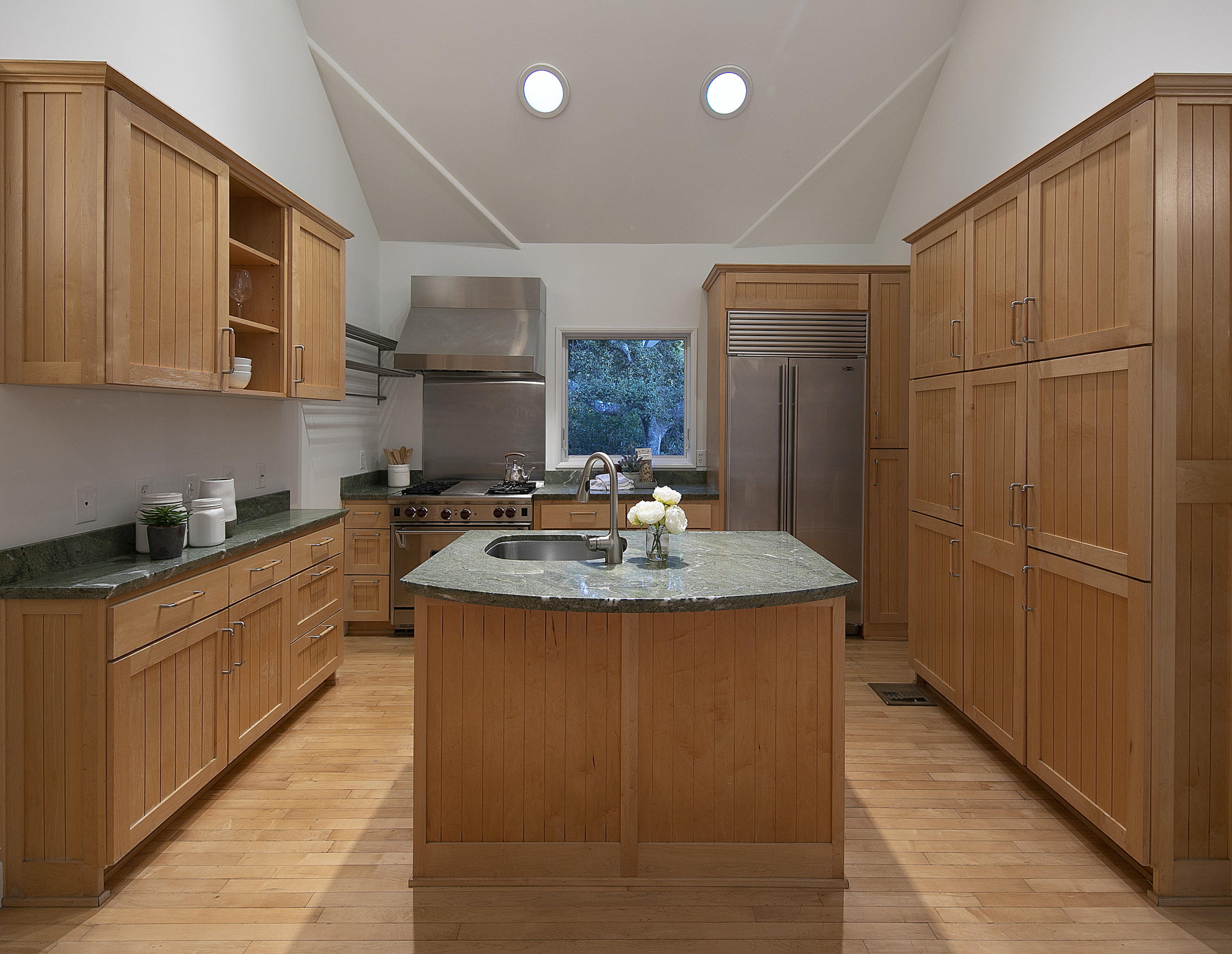521 Toro Canyon Road Montecito, CA 93108 - Photo 8 of 17 Kitchen