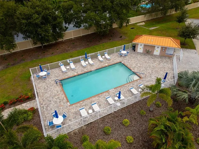 $380,000 | 960 Starkey Road, Unit 7505, Largo, FL 33771