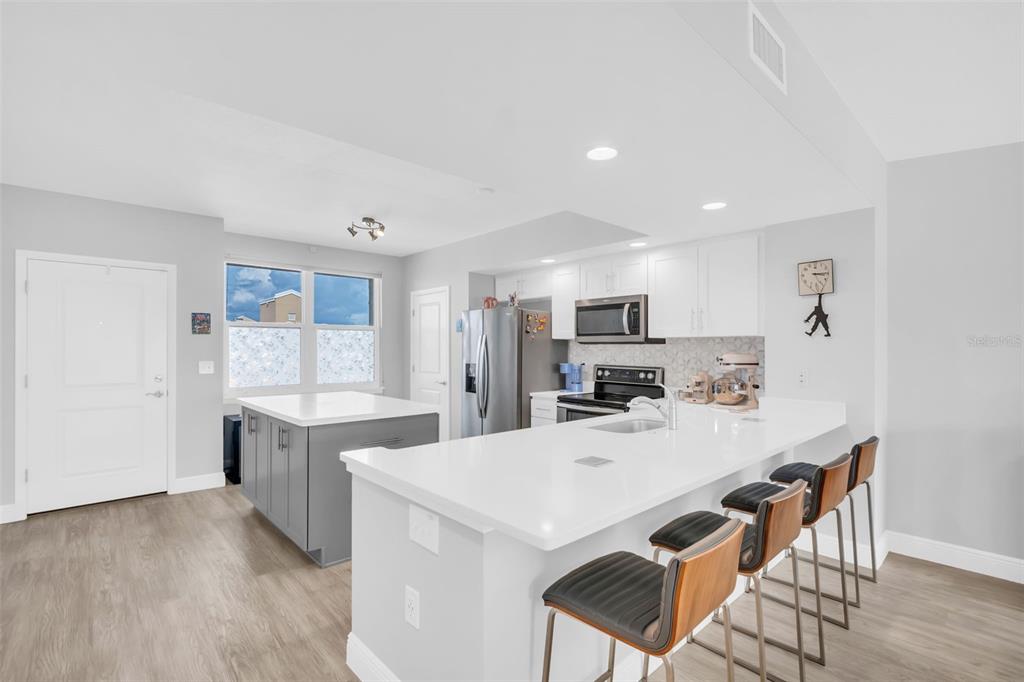 960 Starkey Road, Unit 7505 Largo, FL 33771 - Photo 6 of 37