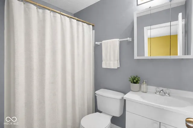 $1,500 | 6010 South Bay Drive, Indianapolis, IN 46250