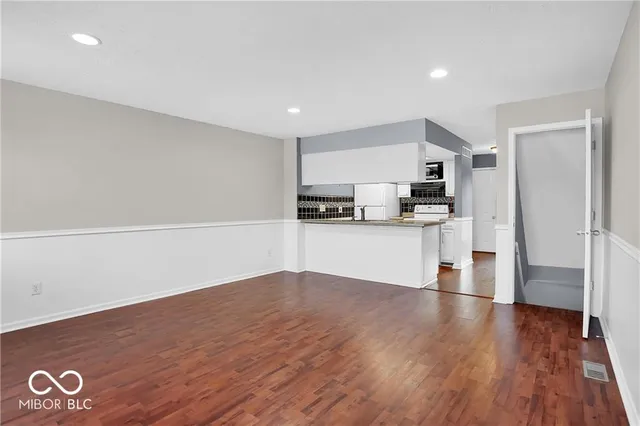 $1,500 | 6010 South Bay Drive, Indianapolis, IN 46250