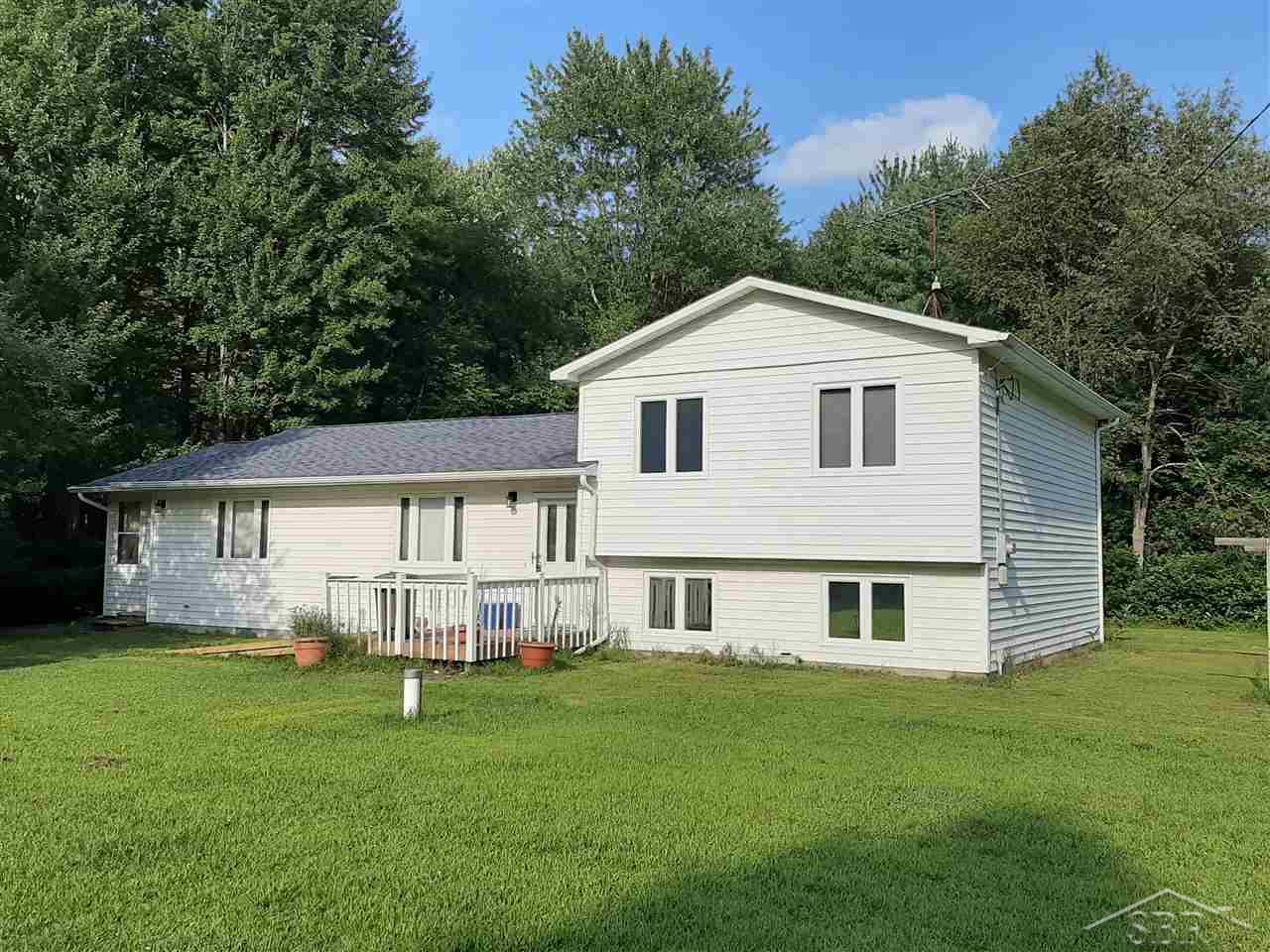 11237 Bell Road Burt, MI 48417 - Photo 2 of 8 50020182-1.JPG