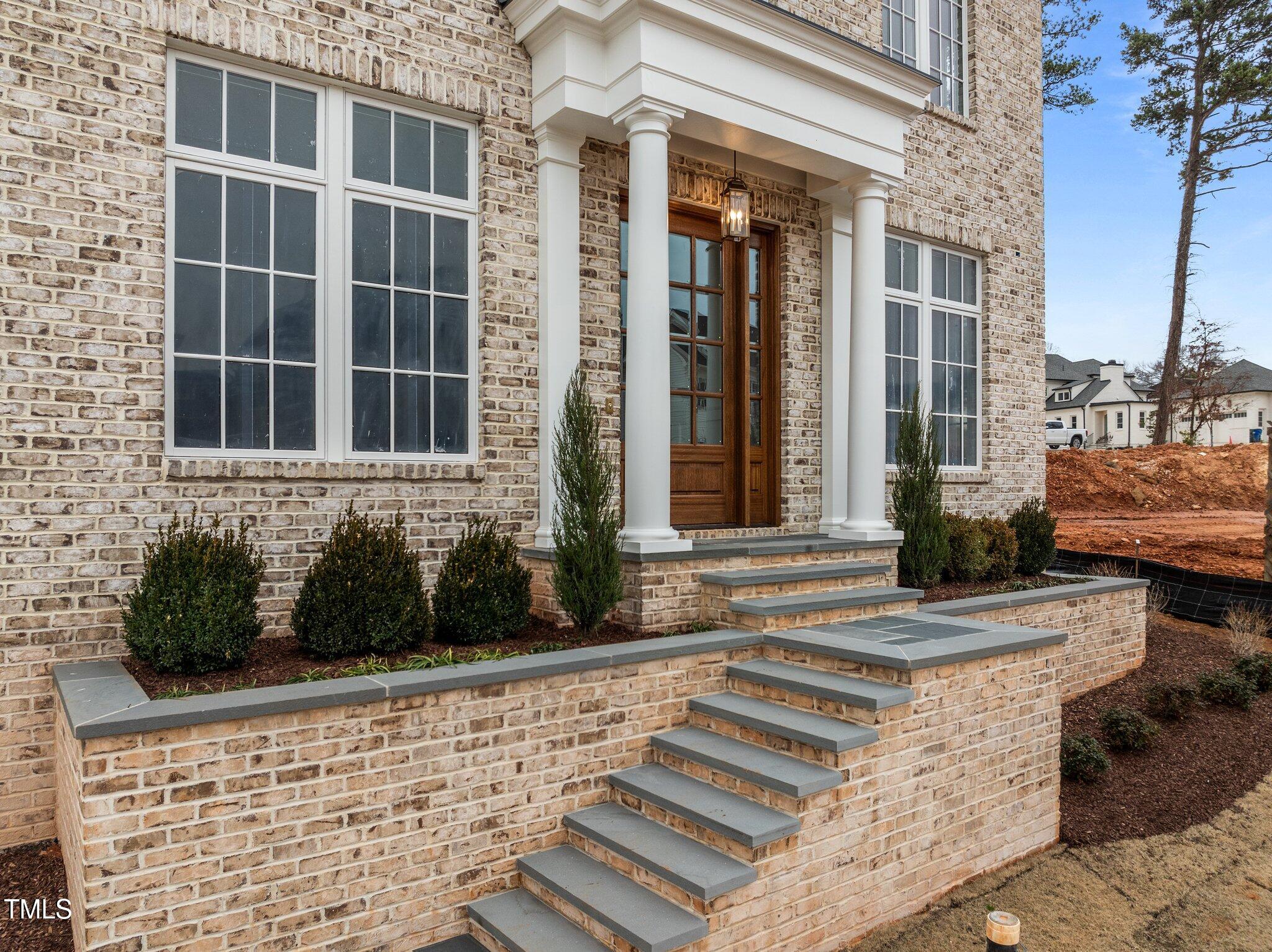 2642 Marchmont Street Raleigh, NC 27608 - Photo 5 of 66 52-web-or-mls-DJI_0465