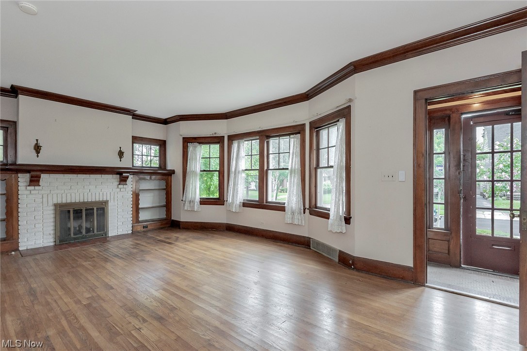 16716 Kenyon Road Cleveland, OH 44120 - Photo 3 of 35