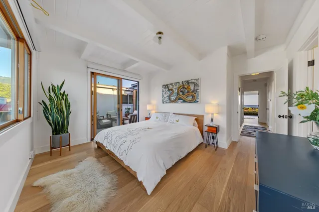 $9,995,000 | 310 Seadrift Road, Stinson Beach, CA 94970