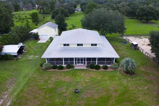 $689,000 | 18525 Lake Road, Altoona, FL 32702