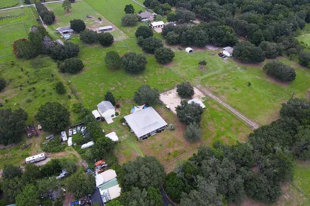 $689,000 | 18525 Lake Road, Altoona, FL 32702