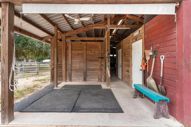 $689,000 | 18525 Lake Road, Altoona, FL 32702