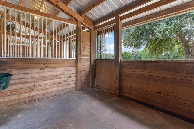 $689,000 | 18525 Lake Road, Altoona, FL 32702