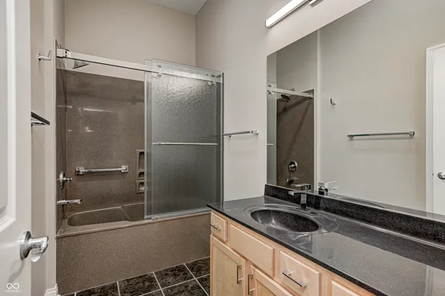 $2,400 | 350 North Meridian Street, Unit 304, Indianapolis, IN 46204