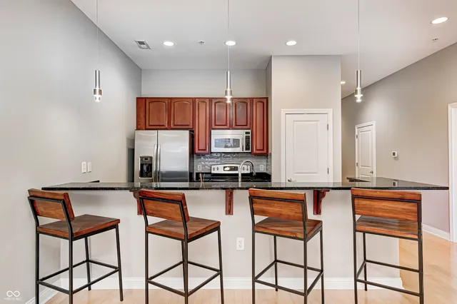 $2,400 | 350 North Meridian Street, Unit 304, Indianapolis, IN 46204