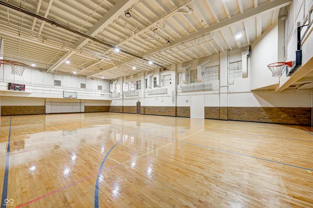 $2,400 | 350 North Meridian Street, Unit 304, Indianapolis, IN 46204