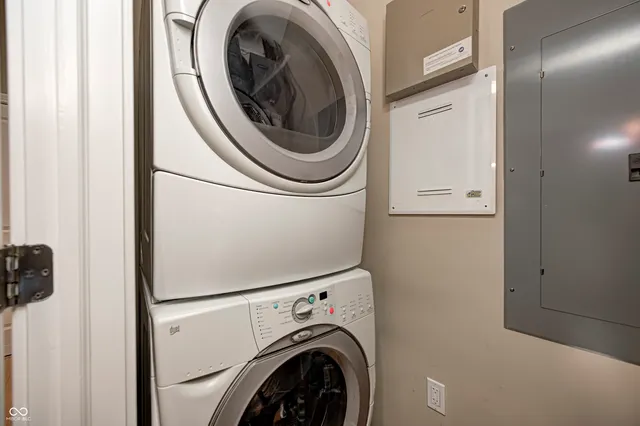 $2,400 | 350 North Meridian Street, Unit 304, Indianapolis, IN 46204