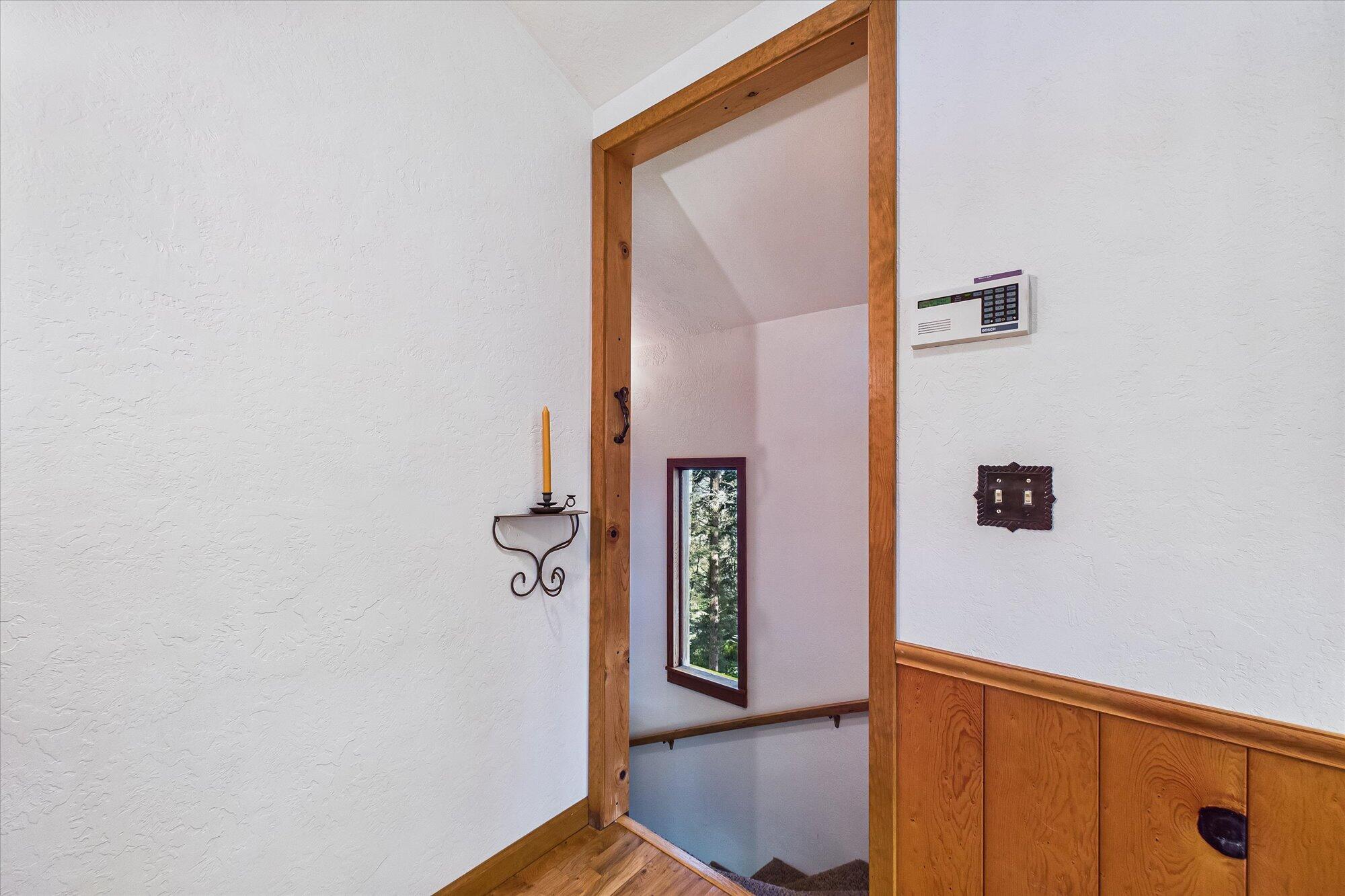 1432 Tompkins Hill Road Fortuna, CA 95540 - Photo 19 of 32