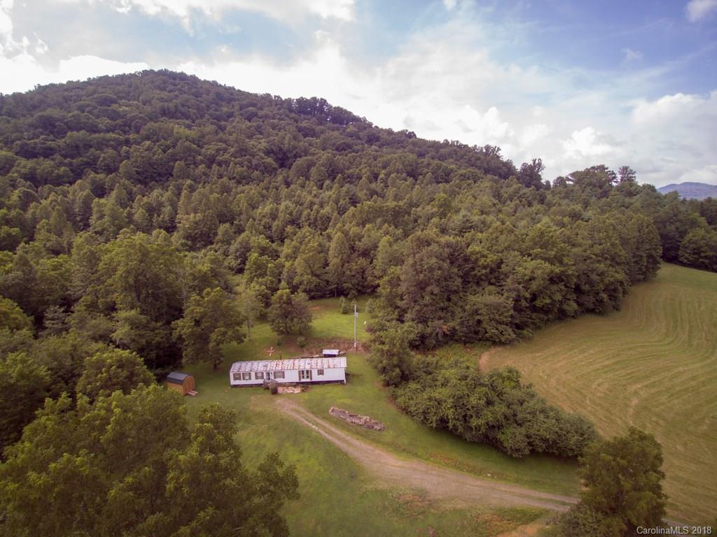 93 Circle East Ranch Road Burnsville, NC 28714 - Photo 13 of 30 Gallery Image 13
