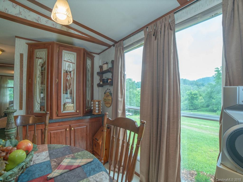 93 Circle East Ranch Road Burnsville, NC 28714 - Photo 24 of 30 Gallery Image 24