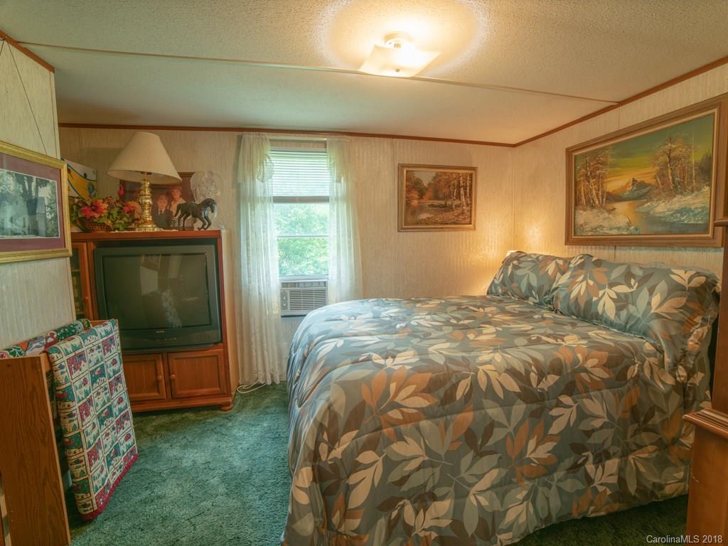 93 Circle East Ranch Road Burnsville, NC 28714 - Photo 25 of 30 Gallery Image 25