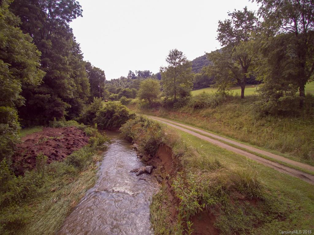 93 Circle East Ranch Road Burnsville, NC 28714 - Photo 9 of 30 Gallery Image 9