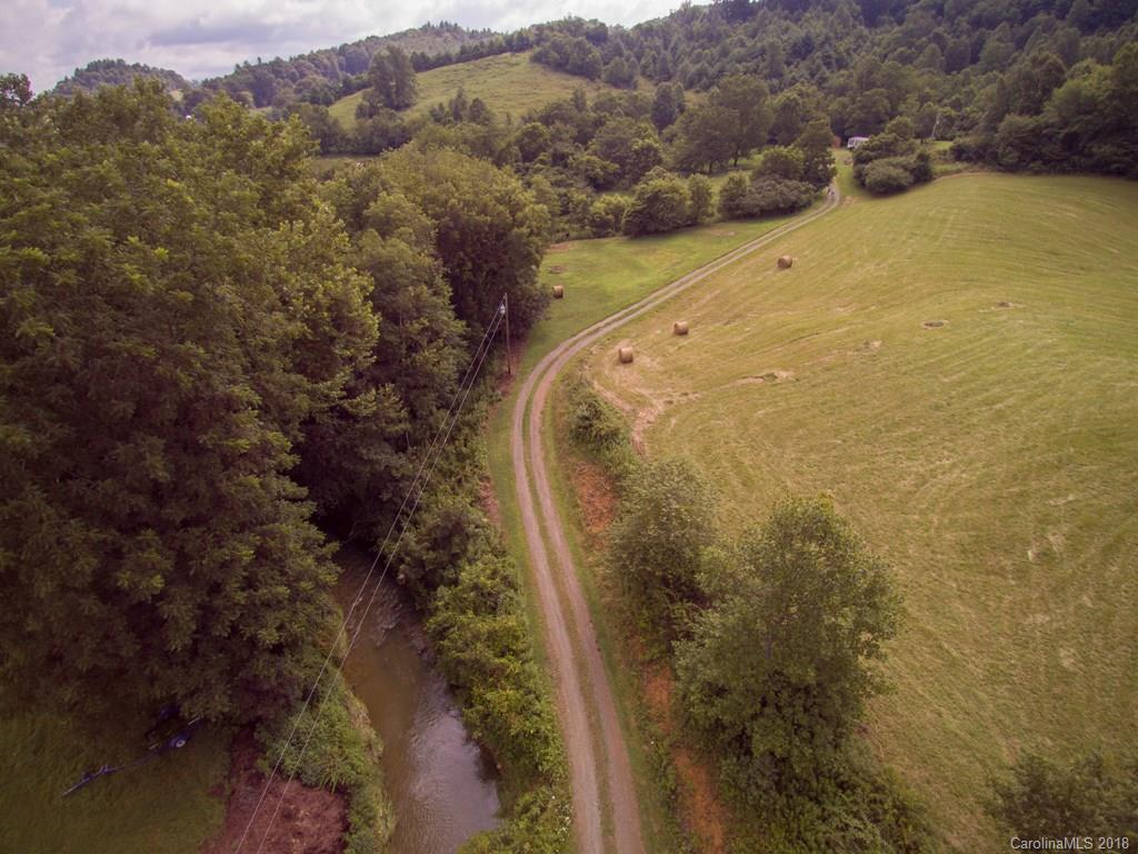 93 Circle East Ranch Road Burnsville, NC 28714 - Photo 10 of 30 Gallery Image 10